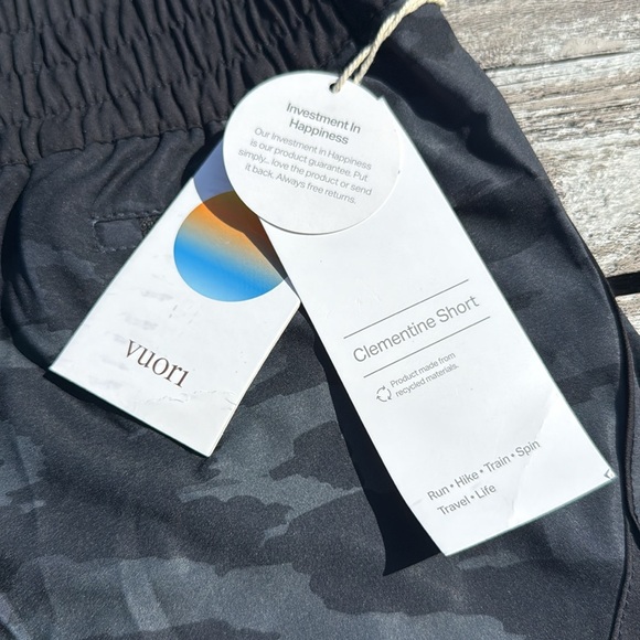 VUORI Clementine Short Women's Performance Shorts NWT Black Camo‎ large - Picture 2 of 7